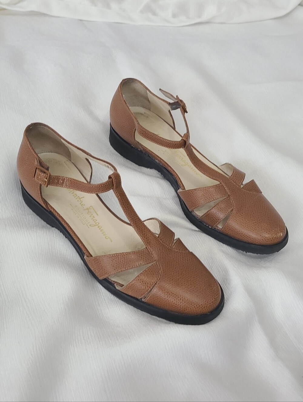 Salvatore Ferragamo Mary Jane Fisherman Brown T-Strap Leather Sandals 5B